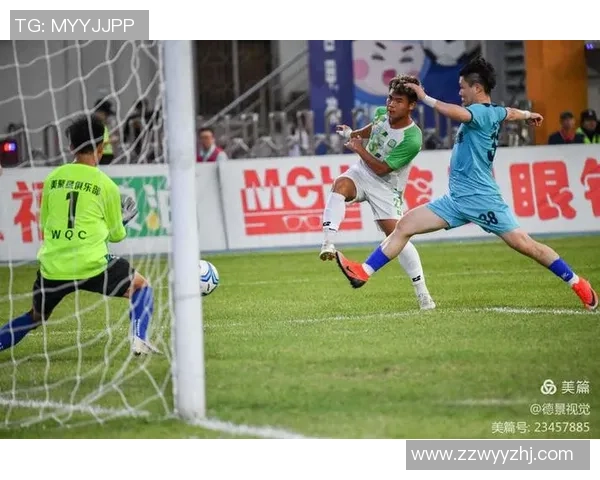 足球明星全身照展现运动魅力与风采的精彩瞬间